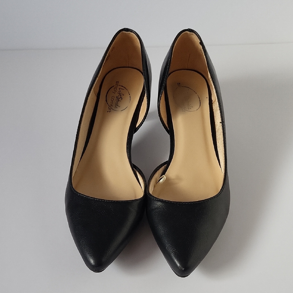 Life Stride Classic Black Women's Pumps